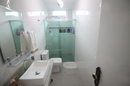 Casa à venda com 420m², 3 quartos e 5 vagasLavabo