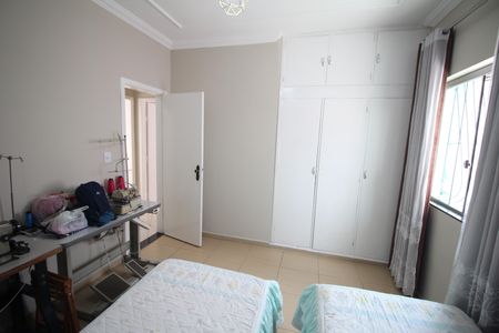 Casa à venda com 420m², 3 quartos e 5 vagasQuarto 2