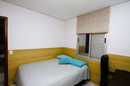 Apartamento à venda com 82m², 3 quartos e 2 vagasQuarto 2