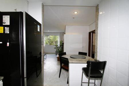 Apartamento à venda com 82m², 3 quartos e 2 vagasCozinha