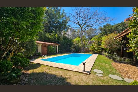 Casa à venda com 500m², 5 quartos e 6 vagasQuintal