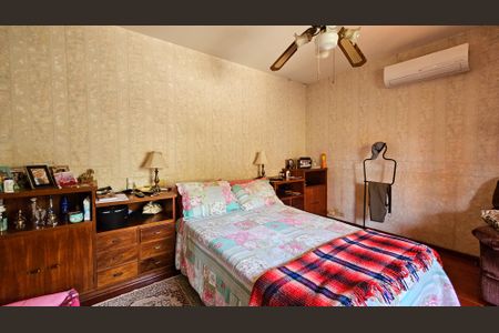 Casa à venda com 500m², 5 quartos e 6 vagasSuite