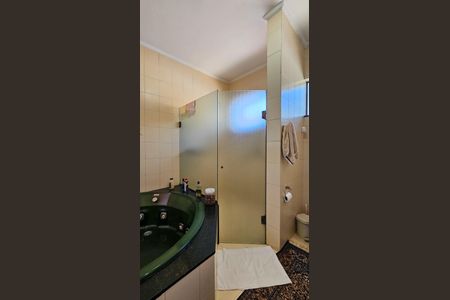 Casa à venda com 500m², 5 quartos e 6 vagasBanheiro da Suite