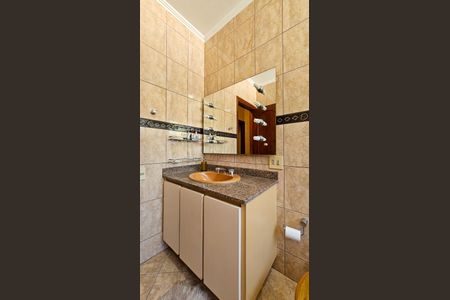 Casa à venda com 500m², 5 quartos e 6 vagasBanheiro 2