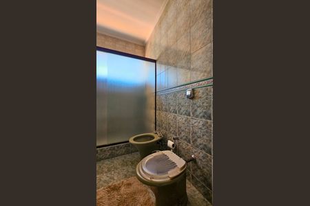 Casa à venda com 500m², 5 quartos e 6 vagasBanheiro 1