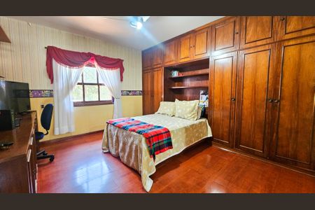 Casa à venda com 500m², 5 quartos e 6 vagasQuarto 1