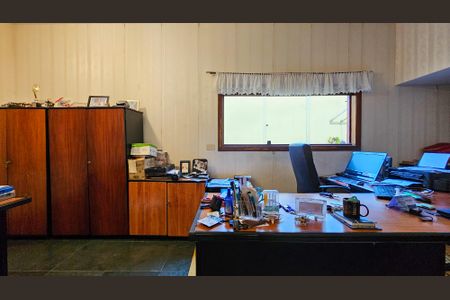 Casa à venda com 500m², 5 quartos e 6 vagasEscritório