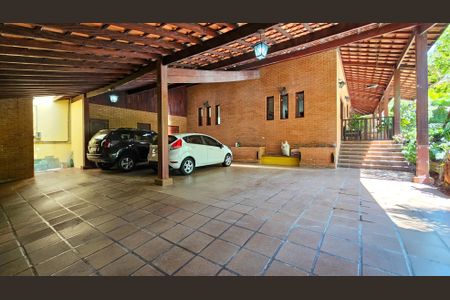 Casa à venda com 500m², 5 quartos e 6 vagasGaragem