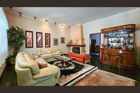 Casa à venda com 500m², 5 quartos e 6 vagasSala