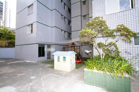 Apartamento à venda com 82m², 2 quartos e 2 vagasÁrea comum - Playground
