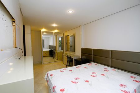 Apartamento à venda com 82m², 2 quartos e 2 vagasSuíte