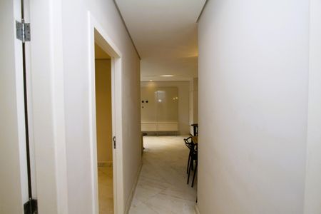 Apartamento à venda com 82m², 2 quartos e 2 vagasCorredor