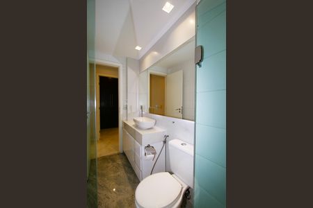 Apartamento à venda com 82m², 2 quartos e 2 vagasBanheiro Social