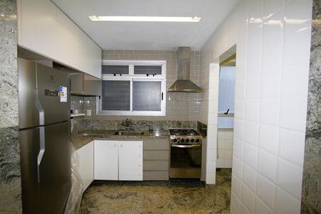 Apartamento à venda com 82m², 2 quartos e 2 vagasCozinha