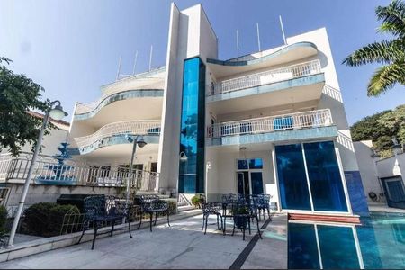 Casa à venda com 2000m², 3 quartos e 6 vagasFoto 01