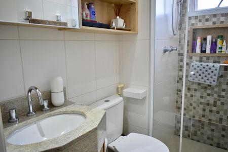 Apartamento à venda com 70m², 2 quartos e 2 vagasBanheiro da Suíte