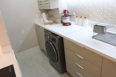 Apartamento à venda com 80m², 2 quartos e 2 vagasÁrea de Serviço