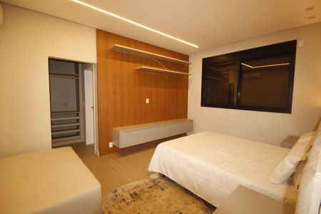 Casa de condomínio à venda com 523m², 4 quartos e 4 vagasquarto 1