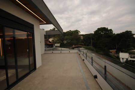 Casa de condomínio à venda com 523m², 4 quartos e 4 vagasvaranda