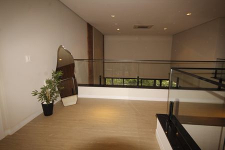 Casa de condomínio à venda com 523m², 4 quartos e 4 vagasantesala