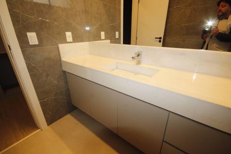 Casa de condomínio à venda com 523m², 4 quartos e 4 vagasbanheiro 4