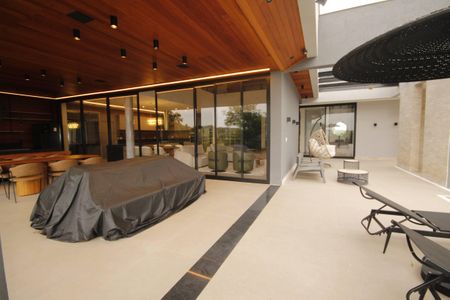 Casa de condomínio à venda com 523m², 4 quartos e 4 vagasPiscina