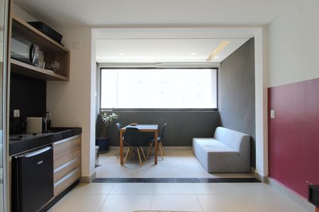 Cozinha de kitnet/studio à venda com 1 quarto, 28m² em Vila Olímpia, São Paulo