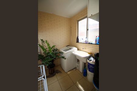 Casa à venda com 120m², 3 quartos e sem vagaÁrea de Serviço