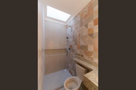 Casa à venda com 160m², 3 quartos e 2 vagasBanheiro da Suíte 2