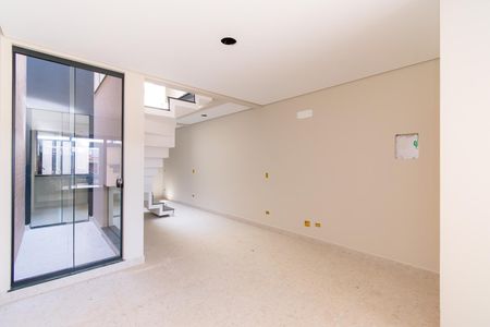 Casa à venda com 160m², 3 quartos e 2 vagasSala