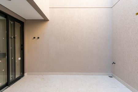 Casa à venda com 160m², 3 quartos e 2 vagasQuintal