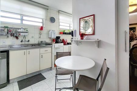 Apartamento à venda com 182m², 4 quartos e 1 vagaCozinha