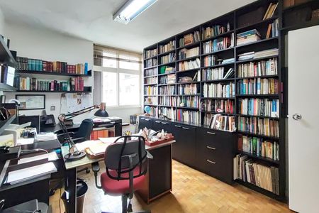 Apartamento à venda com 182m², 4 quartos e 1 vagaQuarto 2