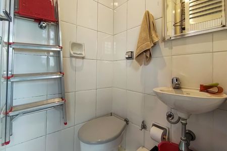 Apartamento à venda com 182m², 4 quartos e 1 vagaÁrea de Serviço