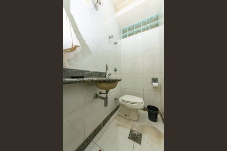 Apartamento à venda com 176m², 4 quartos e 1 vagaLavabo