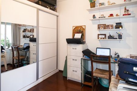 Apartamento à venda com 119m², 3 quartos e 1 vagaQuarto 2