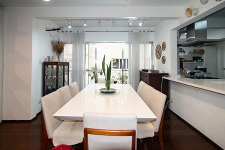 Apartamento à venda com 119m², 3 quartos e 1 vagaSala