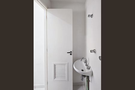 Apartamento para alugar com 107m², 3 quartos e 2 vagas Apartamento para alugar com 107m², 3 quartos e 2 vagasBanheiro de serviço