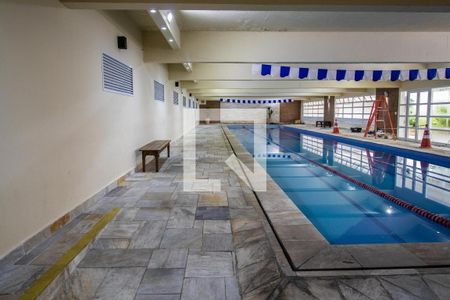 Apartamento para alugar com 107m², 3 quartos e 2 vagas Apartamento para alugar com 107m², 3 quartos e 2 vagasÁrea comum - Piscina