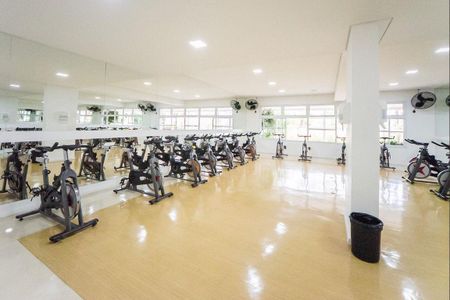 Apartamento para alugar com 107m², 3 quartos e 2 vagas Apartamento para alugar com 107m², 3 quartos e 2 vagasÁrea comum - Academia