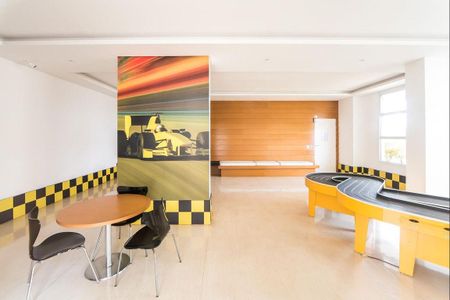 Apartamento para alugar com 107m², 3 quartos e 2 vagas Apartamento para alugar com 107m², 3 quartos e 2 vagasÁrea comum - Salão de jogos