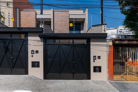 Casa à venda com 160m², 3 quartos e 2 vagasFachada