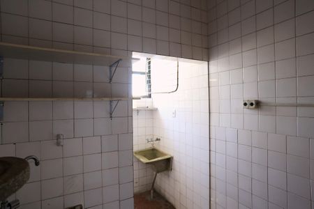Apartamento à venda com 68m², 2 quartos e sem vaga Apartamento à venda com 68m², 2 quartos e sem vagaCozinha e Área de Serviço