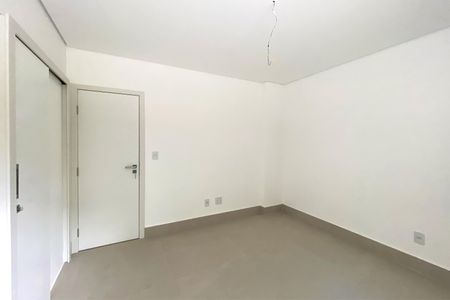 Apartamento à venda com 120m², 3 quartos e 2 vagasSemi suíte 2