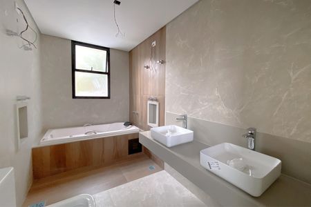 Apartamento à venda com 120m², 3 quartos e 2 vagasBanheiro da Suíte 1