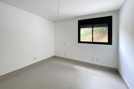 Apartamento à venda com 120m², 3 quartos e 2 vagasSemi suíte 2