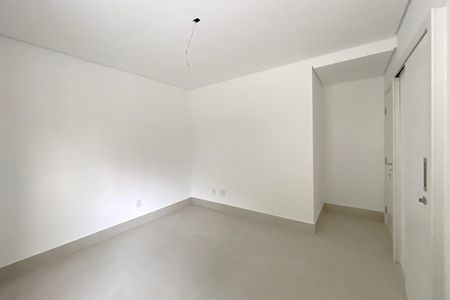 Apartamento à venda com 120m², 3 quartos e 2 vagasSemi suíte 1