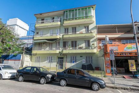 Apartamento à venda com 85m², 2 quartos e sem vagaFachada 