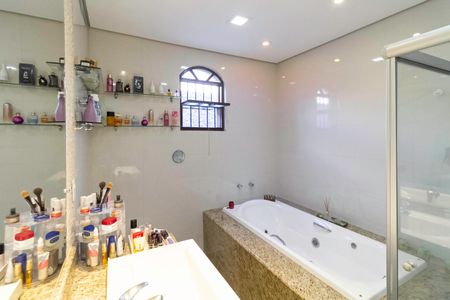 Casa para alugar com 463m², 3 quartos e 10 vagasBanheiro da suíte