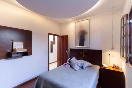 Casa para alugar com 463m², 3 quartos e 10 vagasQuarto 2